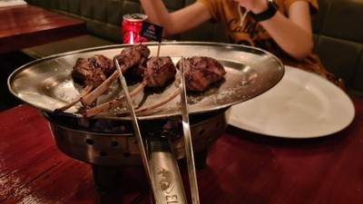 อาหาร หรือ เครื่องดื่ม