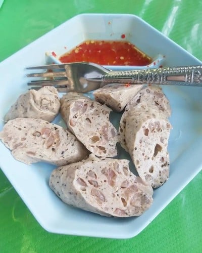 คุณแดงก๋วยจั๊บญวน ถ.พระอาทิตย์