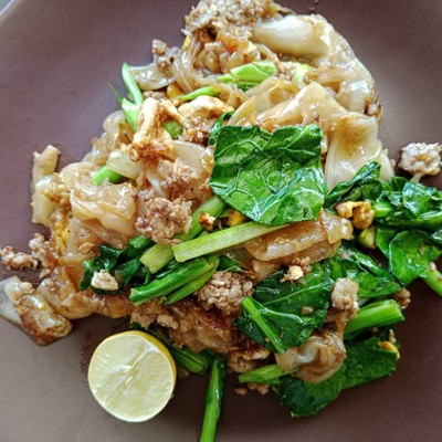 อาหาร หรือ เครื่องดื่ม