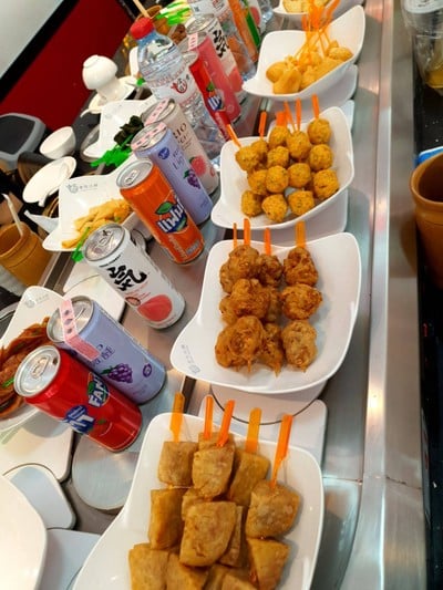 อาหาร หรือ เครื่องดื่ม