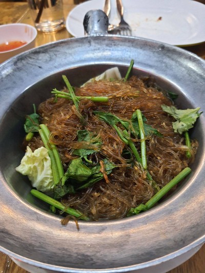 กุ้งอบวุ้นเส้น