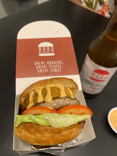 The Republic Burg - เบอร์เกอร์เนื้อ ซิคเนเจอร์