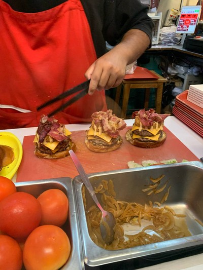 Royale with Cheese Burg | เบอร์เกอร์เนื้อชีสและเบคอนเนื้อ