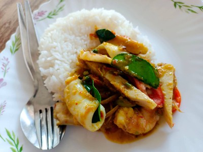 ข้าวผัดฉ่าทะเล