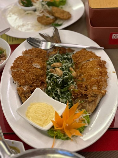 อาหาร หรือ เครื่องดื่ม