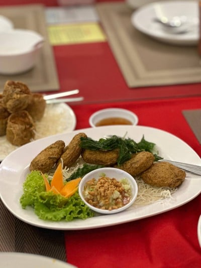 อาหาร หรือ เครื่องดื่ม