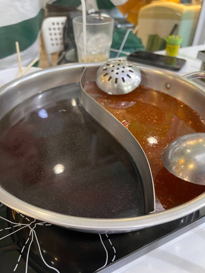 น้ำซุปหม่าล่าและซุปดำ