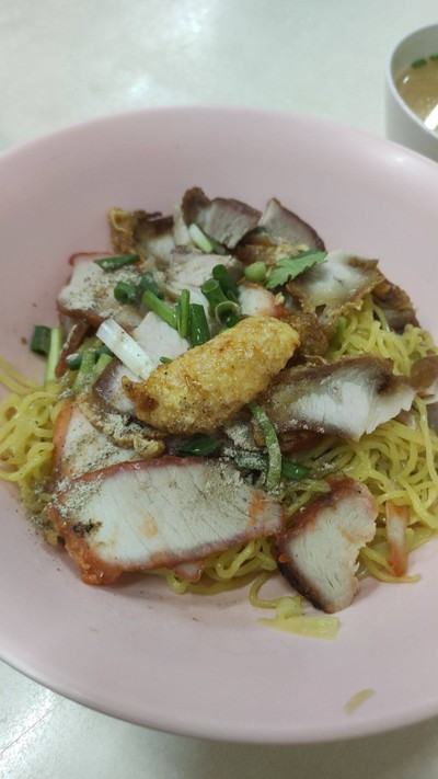 อาหาร หรือ เครื่องดื่ม