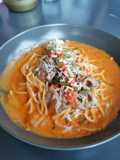 M04 - พาสต้าซอสครีมกิมจิ (Kimchi Cream Pasta (ODB-Recommended))