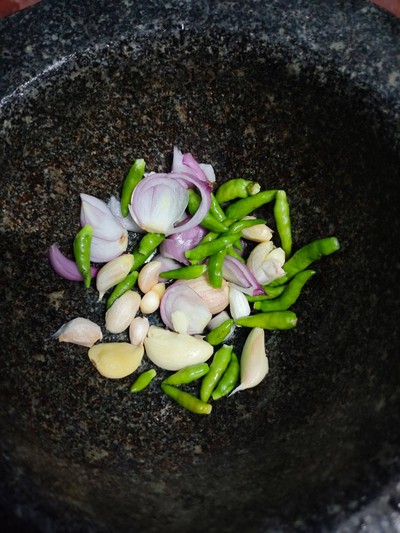 วิธีทำ สามชั้นผัดสะตอ