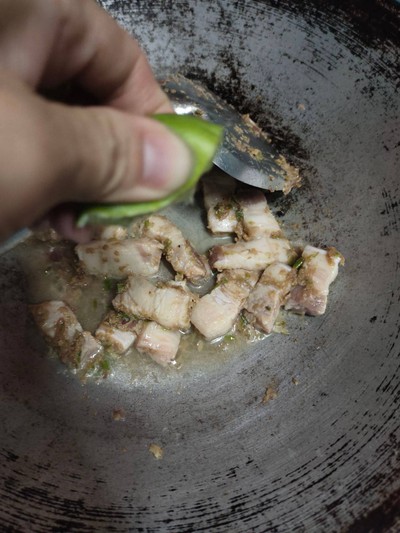 วิธีทำ สามชั้นผัดสะตอ