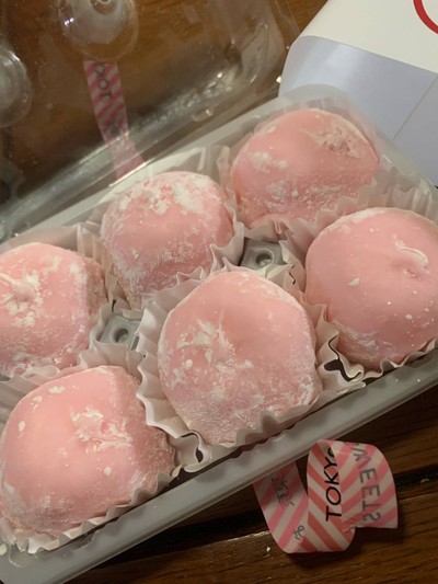 Strawberry Cream Cheese Mochi