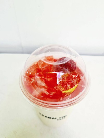 สตอเบอรี่โซดา