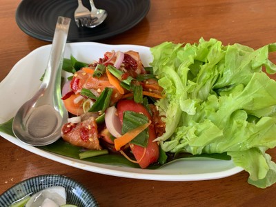 ยำแซลมอนใส่ปลาร้า