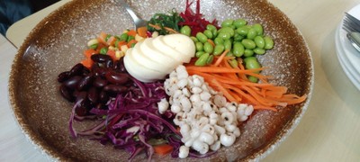 สลัดธัญพืช Poke Salad