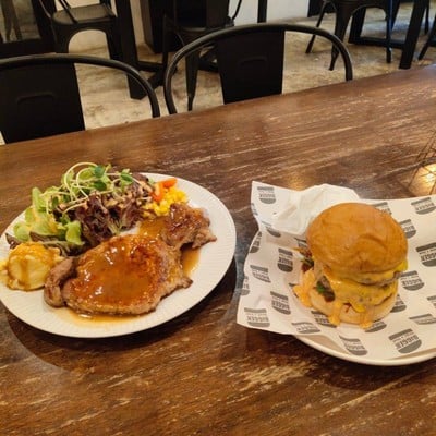 Bigger' Burgers and Steak