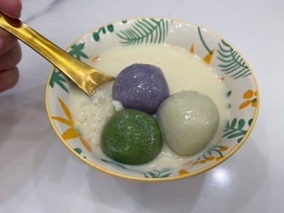 Nam Dao Huu น้ำเต้าหู้ บรรทัดทอง
