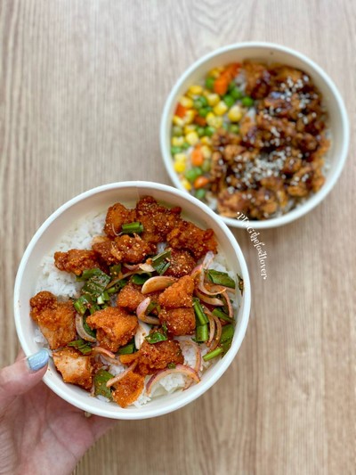 ข้าวยำไก่แซบ