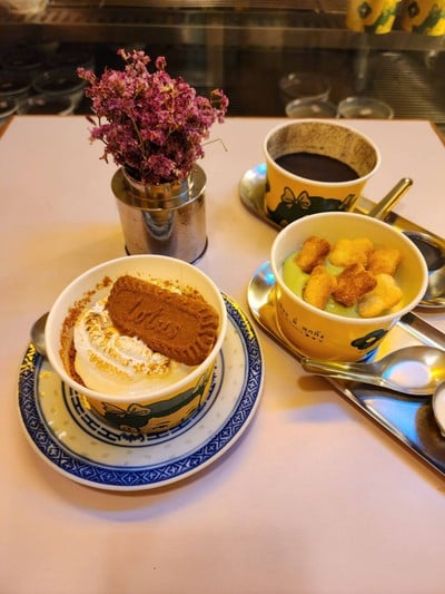 อาหาร หรือ เครื่องดื่ม