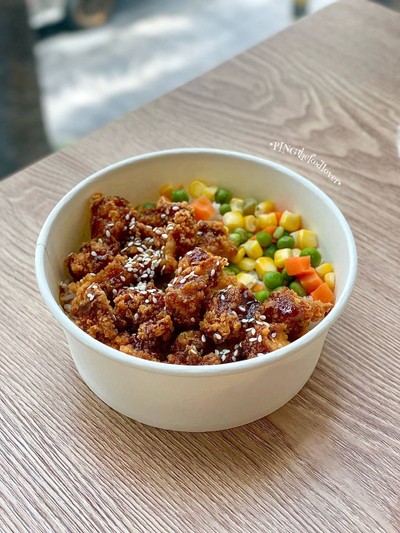 ข้าวไก่กรอบซอสเทอริยากิ