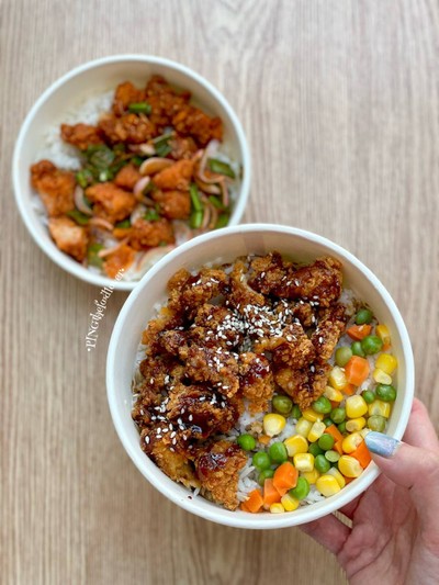 ข้าวไก่กรอบซอสเทอริยากิ