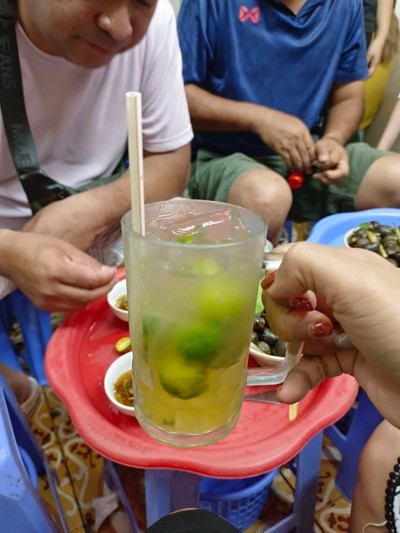 น้ำส้มจี๊ด