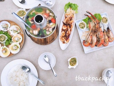 อาหาร หรือ เครื่องดื่ม