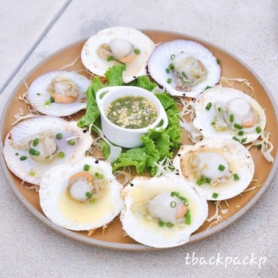 หอยเชลล์ย่างเนยกระเทียม