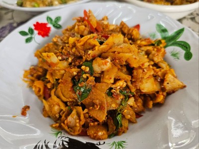 ผัดไก่บ้านหน่อไม้