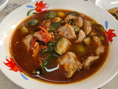 แกงป่าลูกชิ้นปลากราย