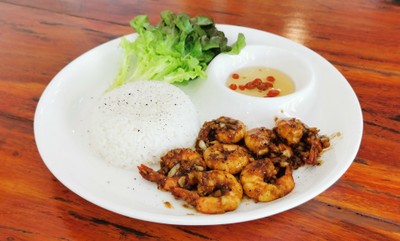 อาหาร หรือ เครื่องดื่ม