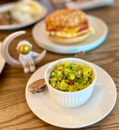 🥗 Guacamole. (Price 59 Baht.)