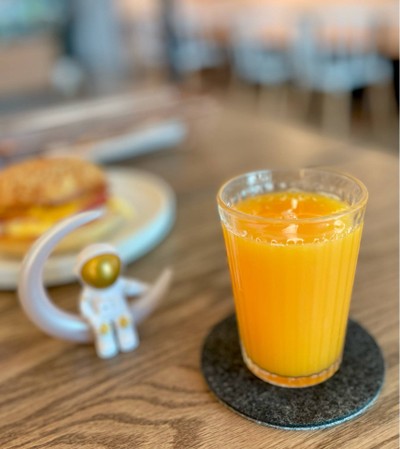 🍊 Orange Juice. (Price 20 Baht.)