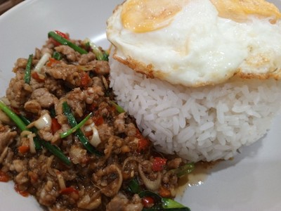 อาหาร หรือ เครื่องดื่ม