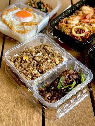 ข้าวผัดไข่กลิ่นกะทะ + เนื้อสไลด์ผัดซอส