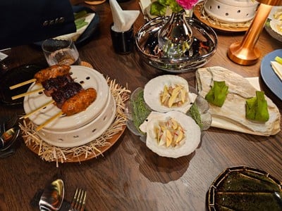 Ratchaburi's Duck
Hokkaido's Scallop & Suphan Buri's Clam