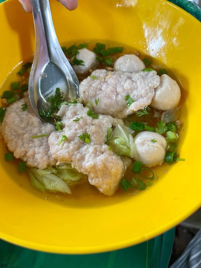 เส้นเล็กรวมหมู