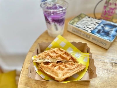 🥐 Spinach Cheese Croffle. (Price 69 Baht.)