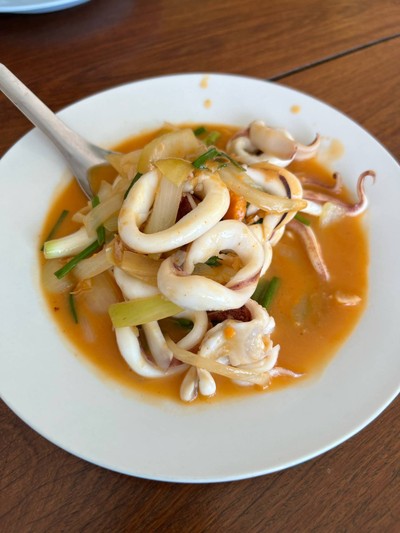 ปลาหมึกผัดไข่เค็ม