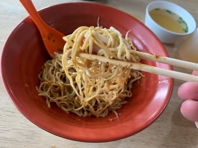 บะหมี่เกี้ยวแห้ง