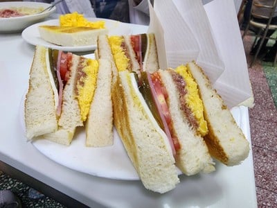 อาหาร หรือ เครื่องดื่ม