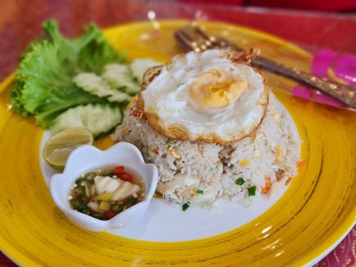 ข้าวผัดปู