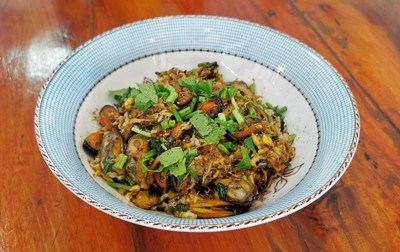 อาหาร หรือ เครื่องดื่ม