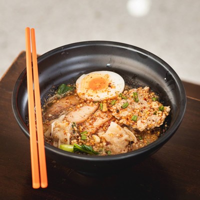 ก๋วยเตี๋ยวบะหมี่เฮียนพ  สุราษฎร์ธานี