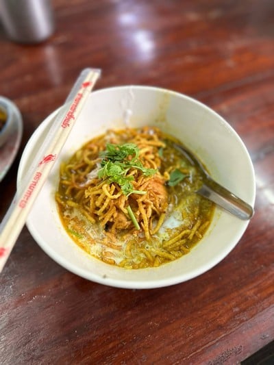 ข้าวซอยไก่