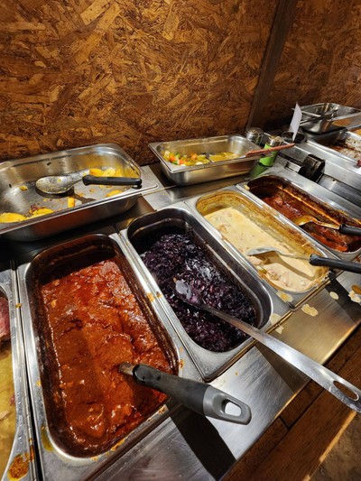 อาหาร หรือ เครื่องดื่ม