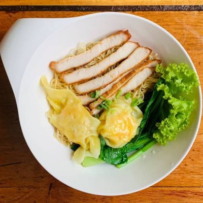 อาหาร หรือ เครื่องดื่ม