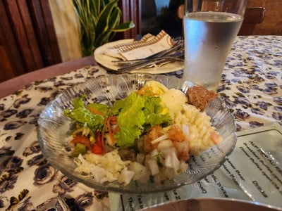 อาหาร หรือ เครื่องดื่ม