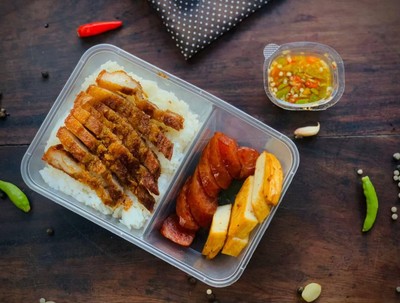 อาหาร หรือ เครื่องดื่ม