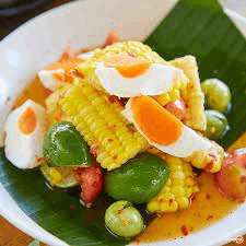 ยำข้าวโพดไข่เค็ม